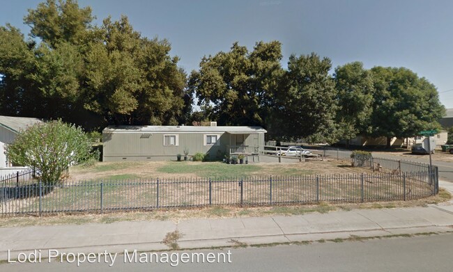 Primary Photo - 2 br, 1 bath House - 8441 W Stockton St