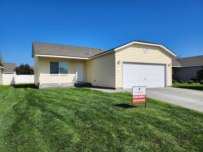 Building Photo - 7815 Deschutes Dr