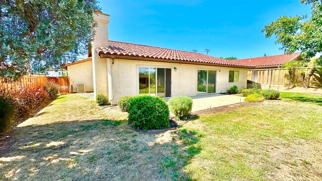 Building Photo - Lovely Single Story Home in Quiet Neighbor...