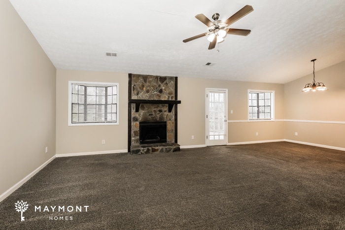 Building Photo - 9370 Woodloop Ct