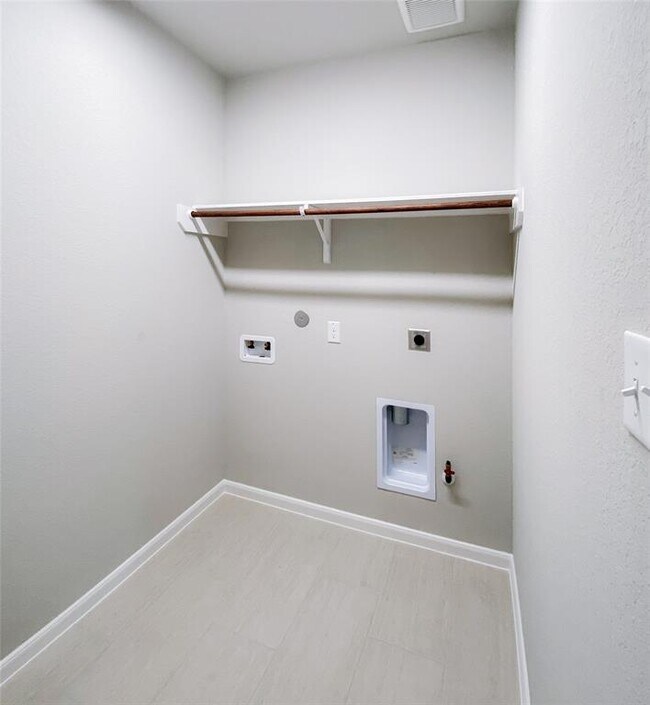 Building Photo - 2810 Chestnut Oak Cir