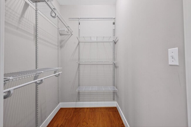 Building Photo - [1 Month Rent Free] Chic 1-Bedroom Condo in Columbia Heights