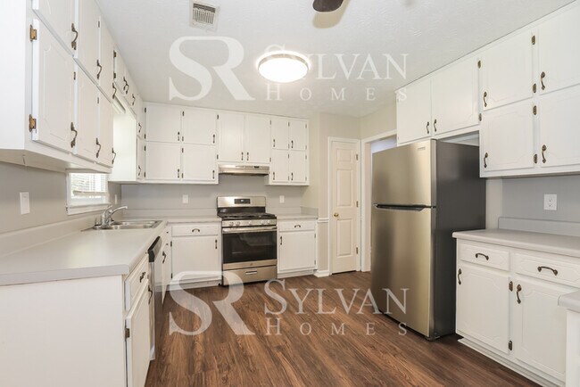 Building Photo - At Last, This Is What You Have Been Searching For!