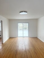 Building Photo - 104 Seminole Way