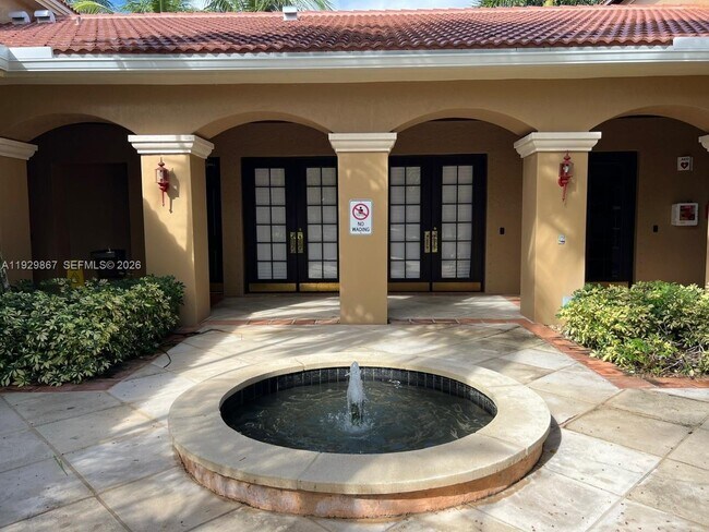 Building Photo - 8000 N Nob Hill Rd