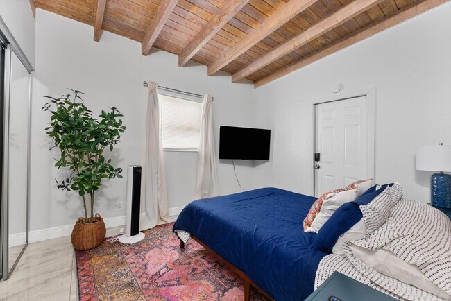 Building Photo - 3101 SW 16th St