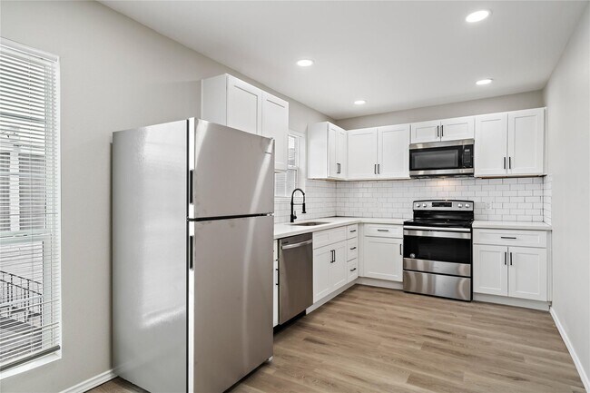 Building Photo - 9711 Linkmeadow Ln