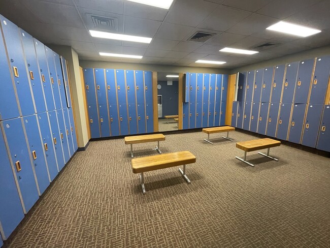 Building Photo - 211 E Ohio St