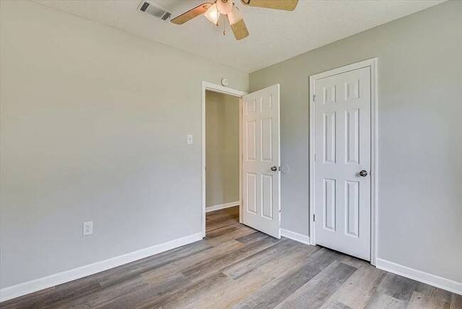 Building Photo - 3648 Alene Cir
