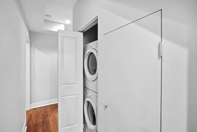 Building Photo - 1513 4th St NW