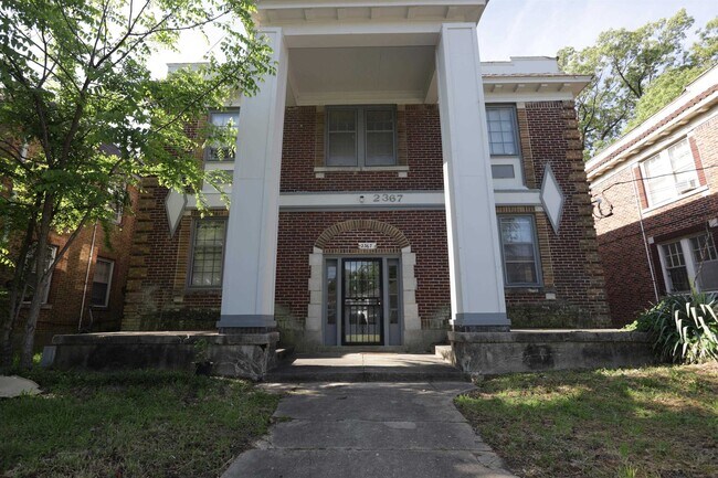 Primary Photo - 2367 Forest Ave