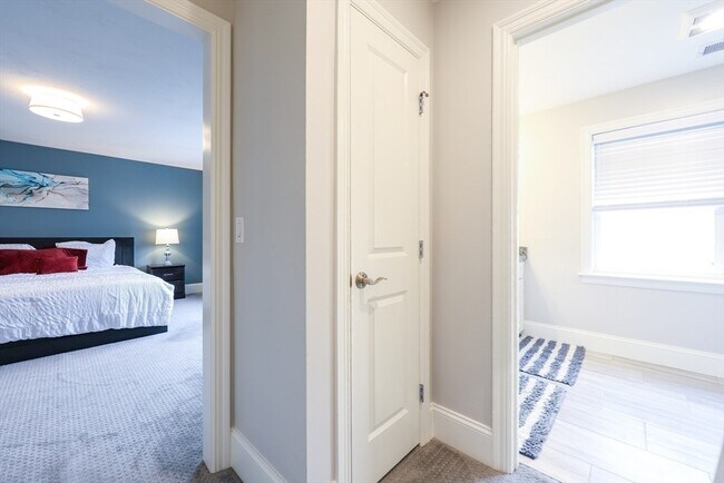 Building Photo - 8 Riverstone Way