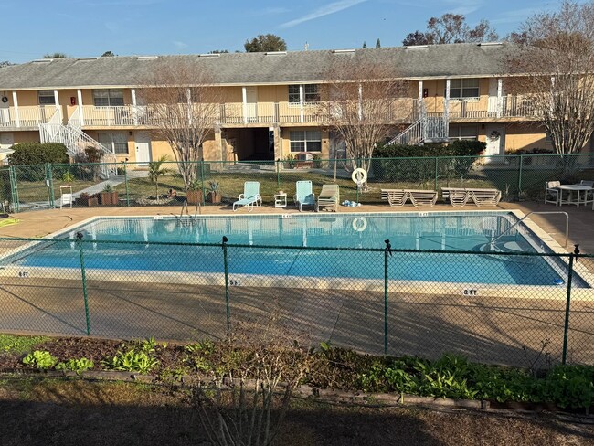 Primary Photo - 1 Bedroom/1 Bathrom 1st floor condo at Pal...