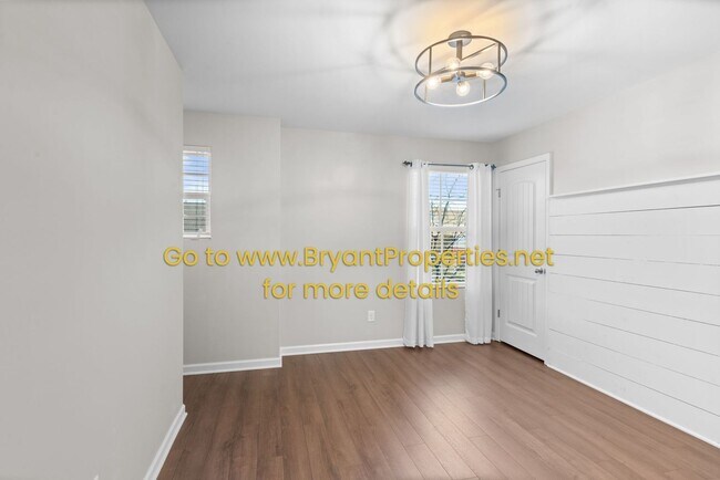 Building Photo - 1801 Stonewater Dr
