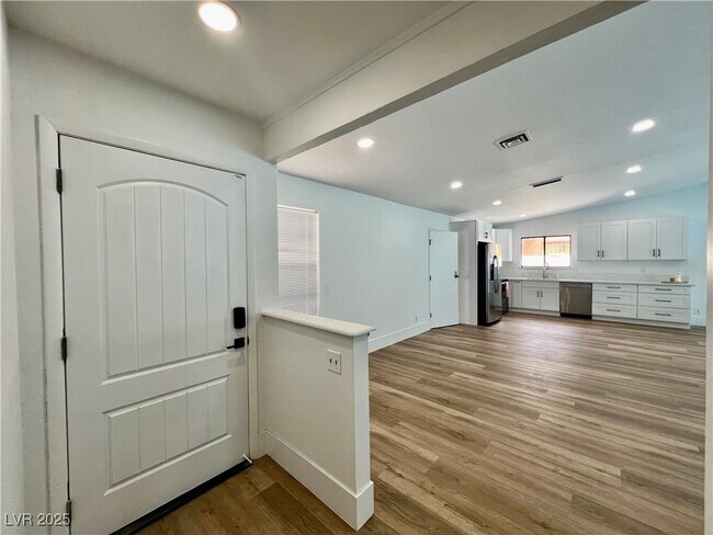 Building Photo - 6191 Bullion Blvd
