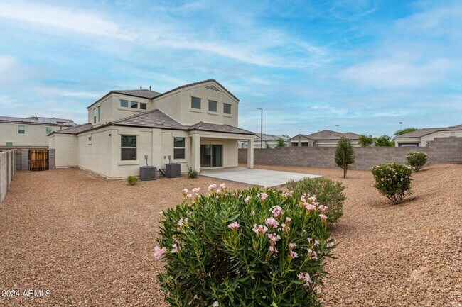 Building Photo - Charming 4 bedroom home in Buckeye!!