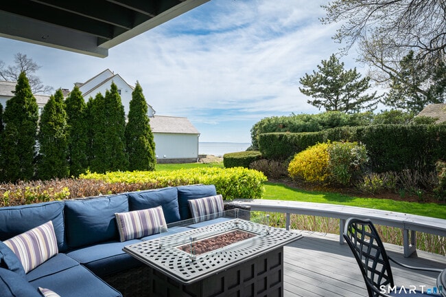 Building Photo - 187 Dolphin Cove Quay