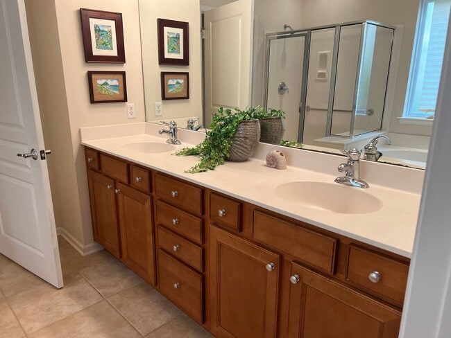 Building Photo - Spacious Sun City Home on Cul-De-Sac with Flexible terms