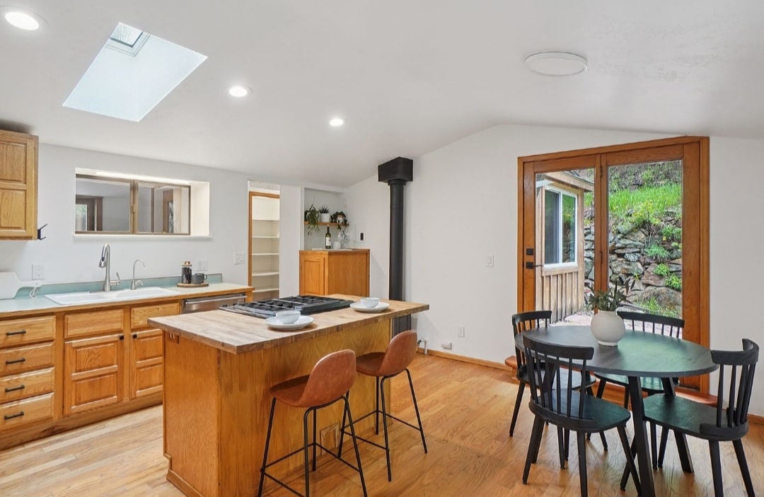 Building Photo - 8493 Lefthand Canyon Dr