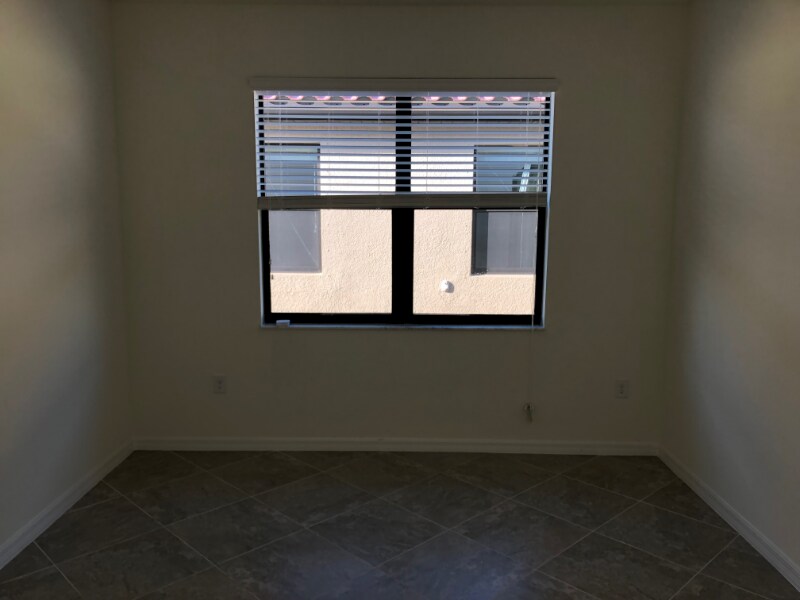 Building Photo - 1591 Santiago Cir