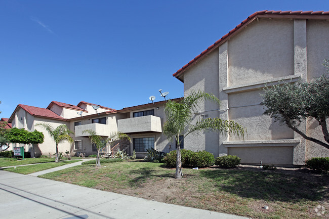 Building Photo - Sycamore Park Apartments