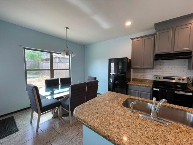 Building Photo - 9987 Inmaculada Ln