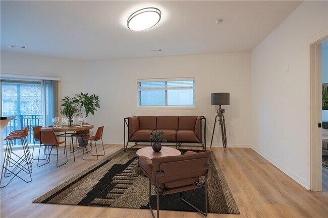 Building Photo - 300 SW 6th St