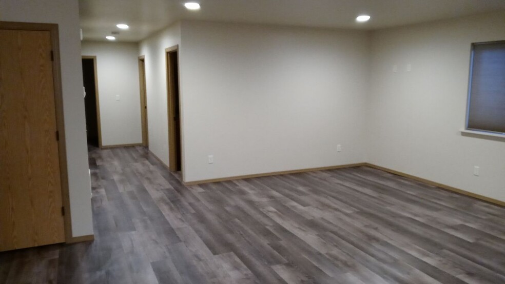 Building Photo - 1510 7th Ave W