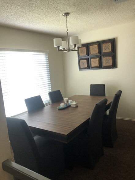 Formal dining room off living quarters - 10239 Canton Fld