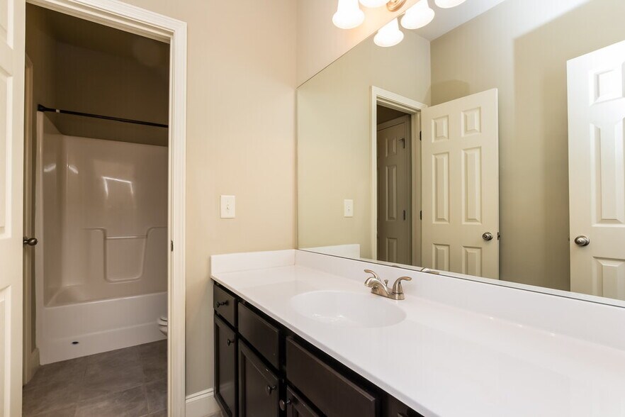 Building Photo - 1415 Kilchis Falls Way