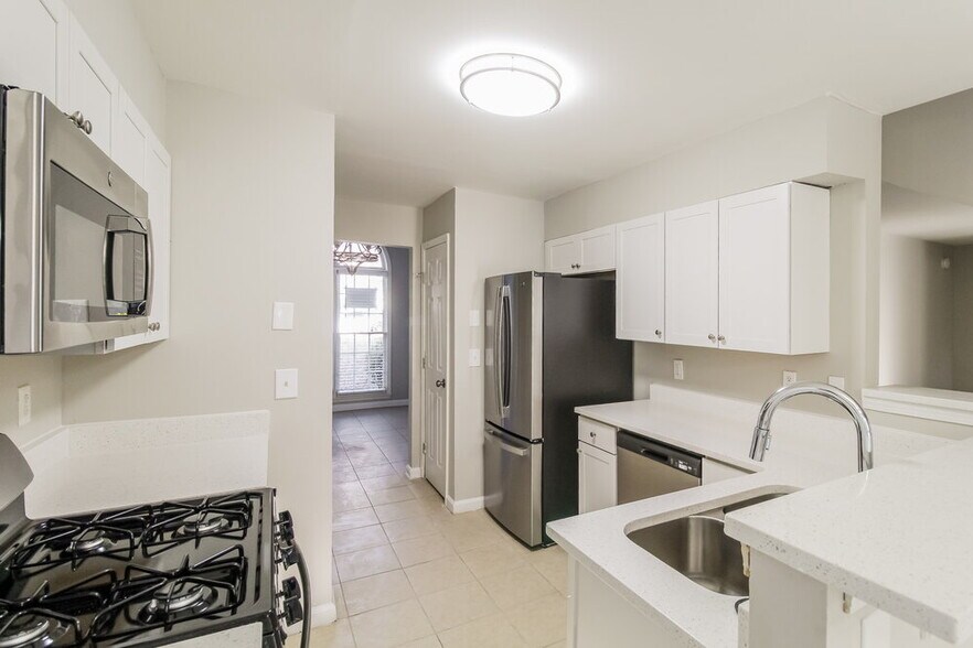 Building Photo - 3539 Fairgreen Ct