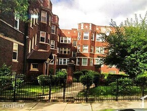 Building Photo - 2 br, 1 bath Condo - 6642 South Greenwood ...