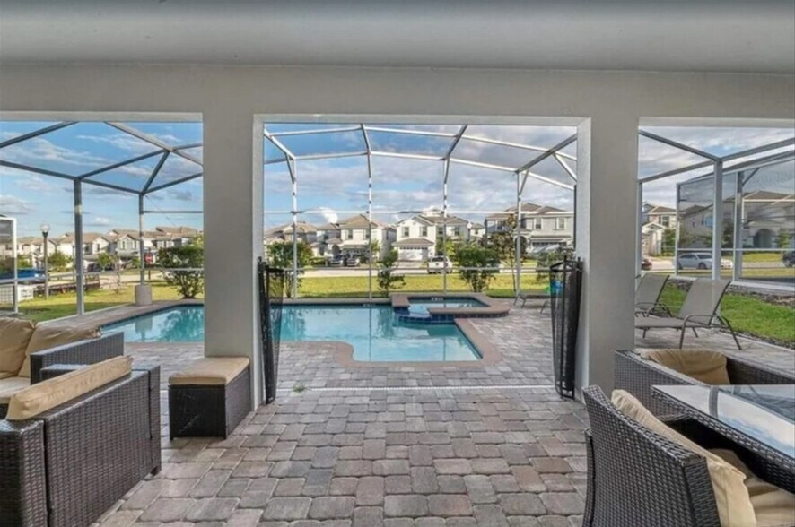 Building Photo - 9047 Stinger Dr