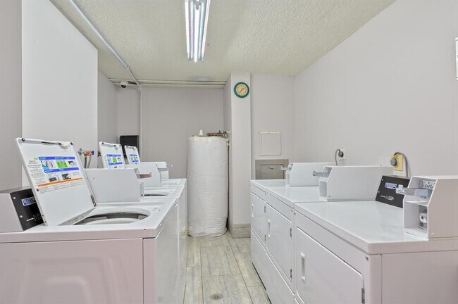 Building Photo - 9355 SW 8th St