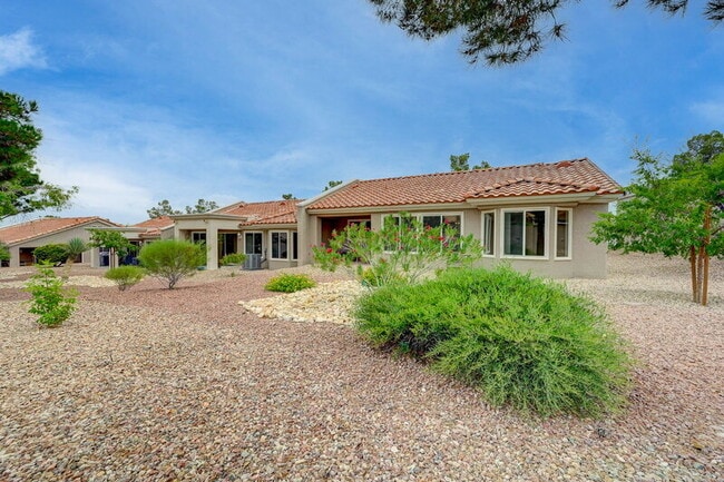 Building Photo - 2613 Breakers Creek Dr