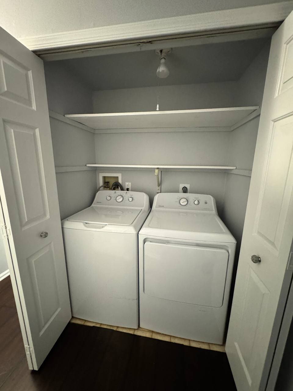 Building Photo - 283 Sassafras Ct