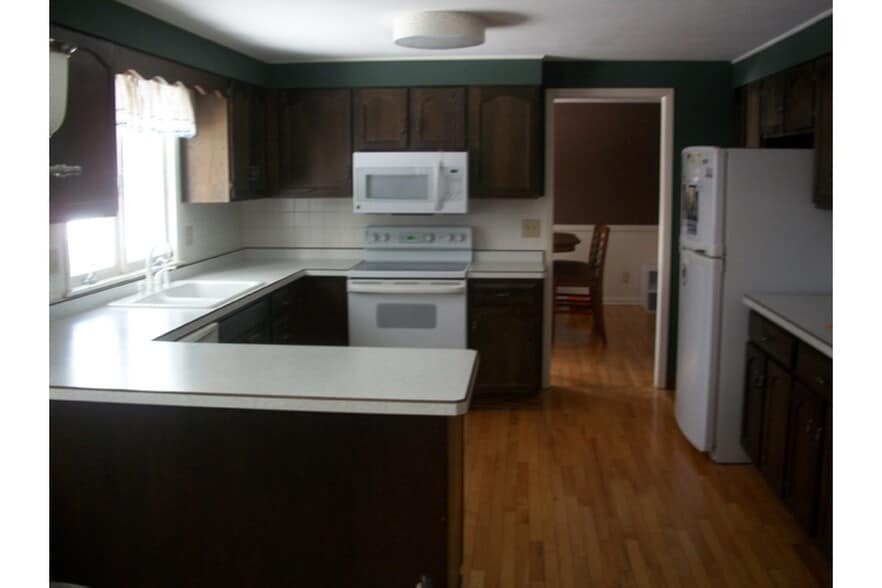 Building Photo - 7733 Fireside Dr