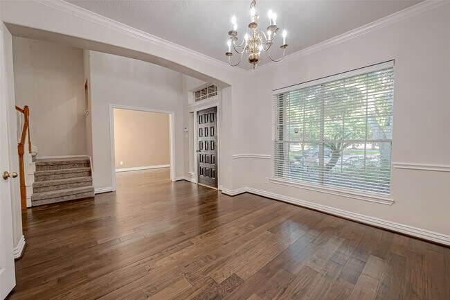 Building Photo - 3827 Garden Way