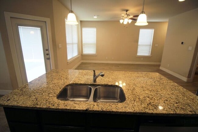 Building Photo - 523 High Tech Dr