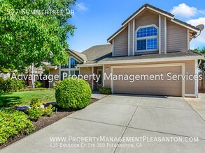 Building Photo - 327 Summertree Dr