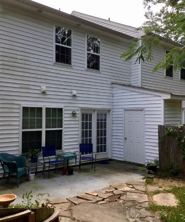 Building Photo - Charming 3-Bedroom Townhome in Callan Park – Available January 15th