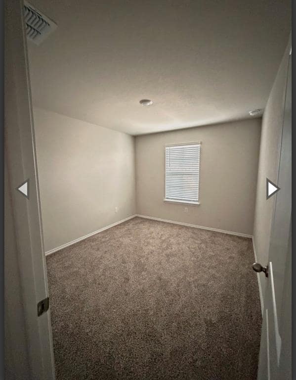 Building Photo - 3011 Lindenwood Wy