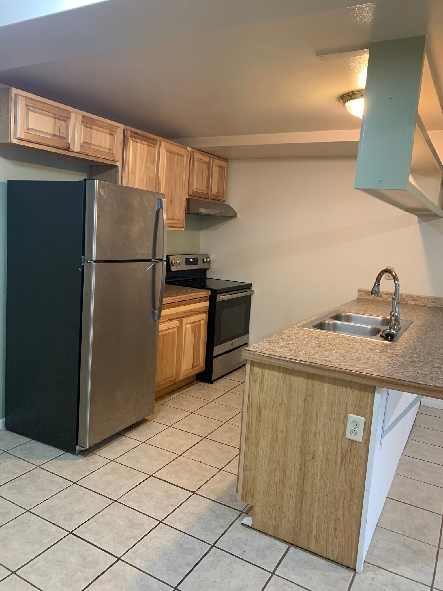 Kitchen - 705 Maple St