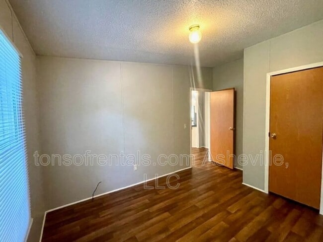 Building Photo - 132 Josiah Ln