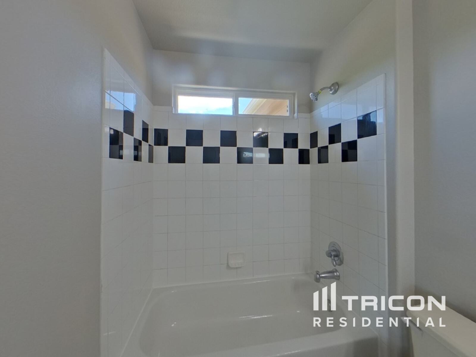 Building Photo - 6659 Silverwind Cir