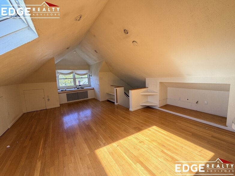 Building Photo - 43 Hobart St