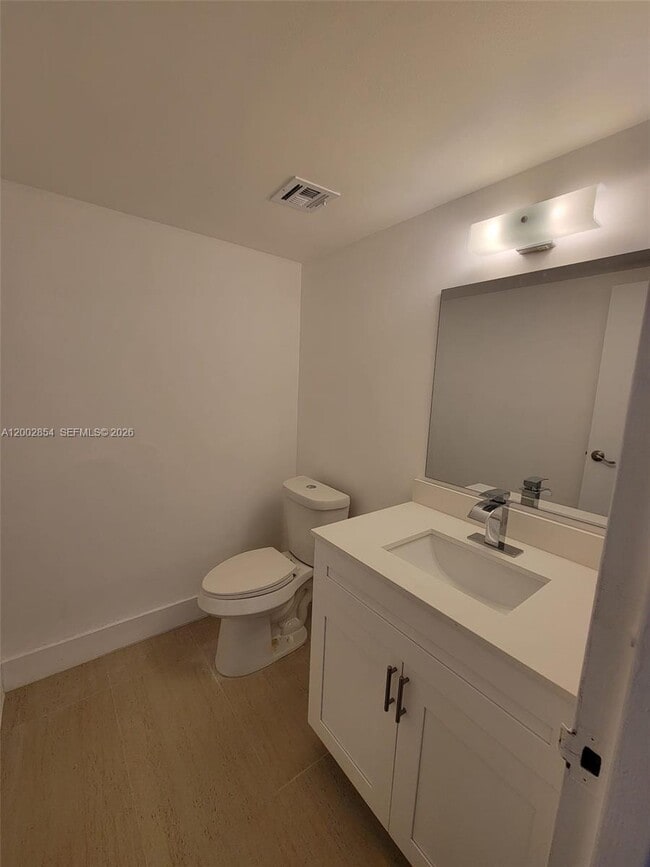 Building Photo - 16546 NE 26th Ave