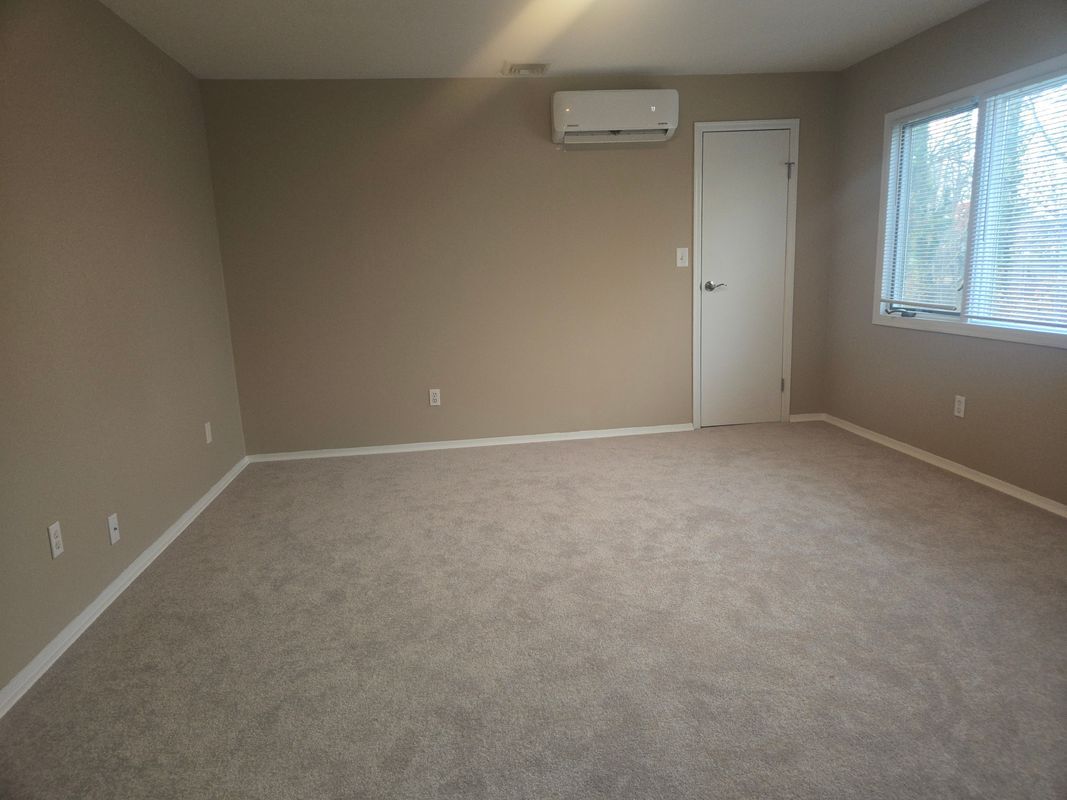 Building Photo - 19 Cardinal Ln