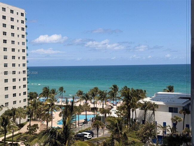 Building Photo - 4001 S Ocean Dr