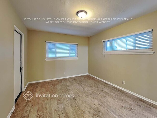 Building Photo - 2882 David St